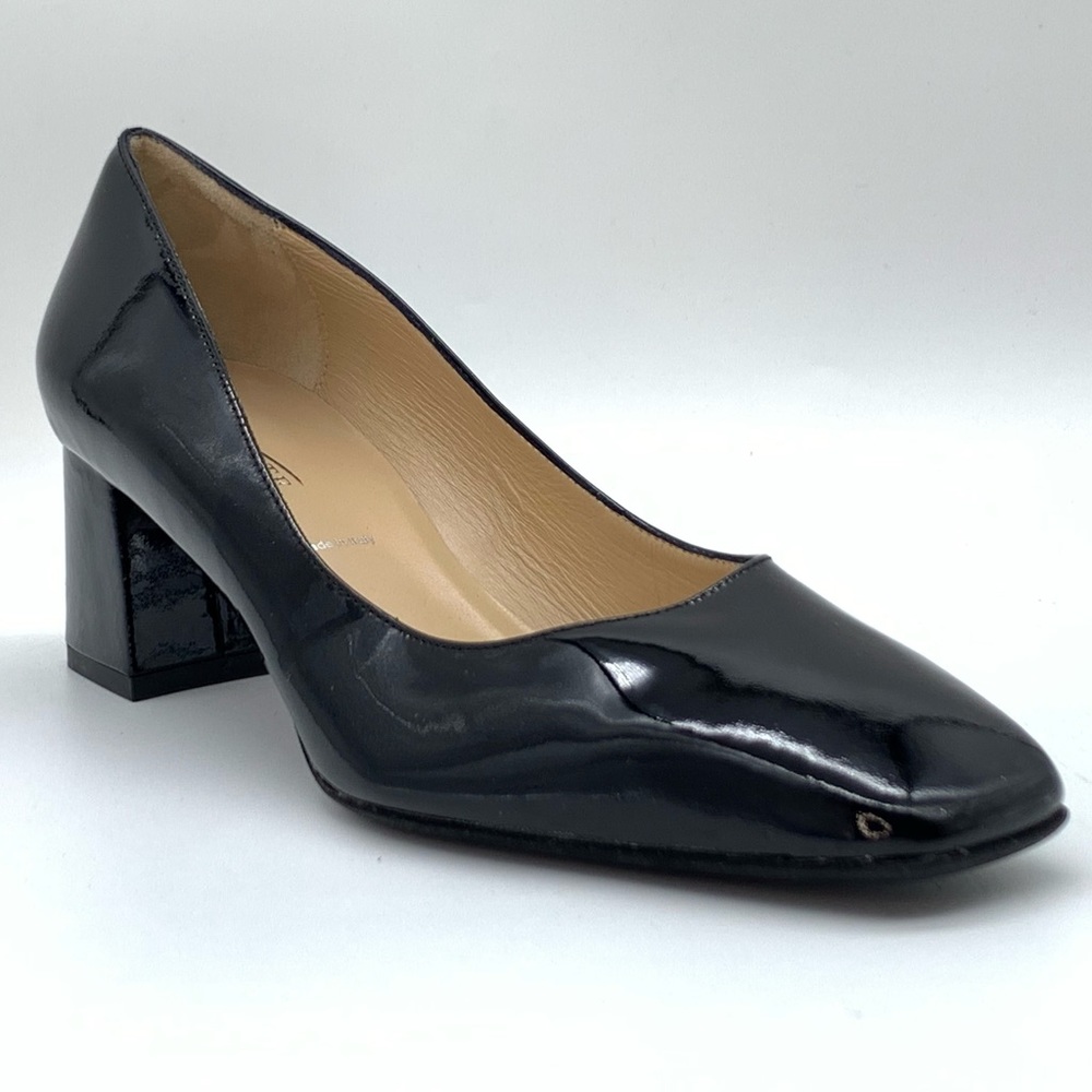 RON WHITE Lizbeth Patent Pump in Onyx
